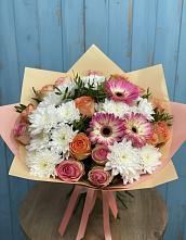 Букет цветов из:  Розы, Герберы и Хризантемы в Беленькое