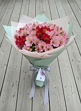 Букет цветов из:  Альстромерии #REPLACE_PRED# Беленькое