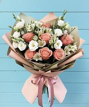 Букет цветов из:  Розы, Альстромерии и Лизиантусы #REPLACE_PRED# Беленькое