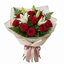 Букет цветов из:  Лилии и Розы в Беленькое