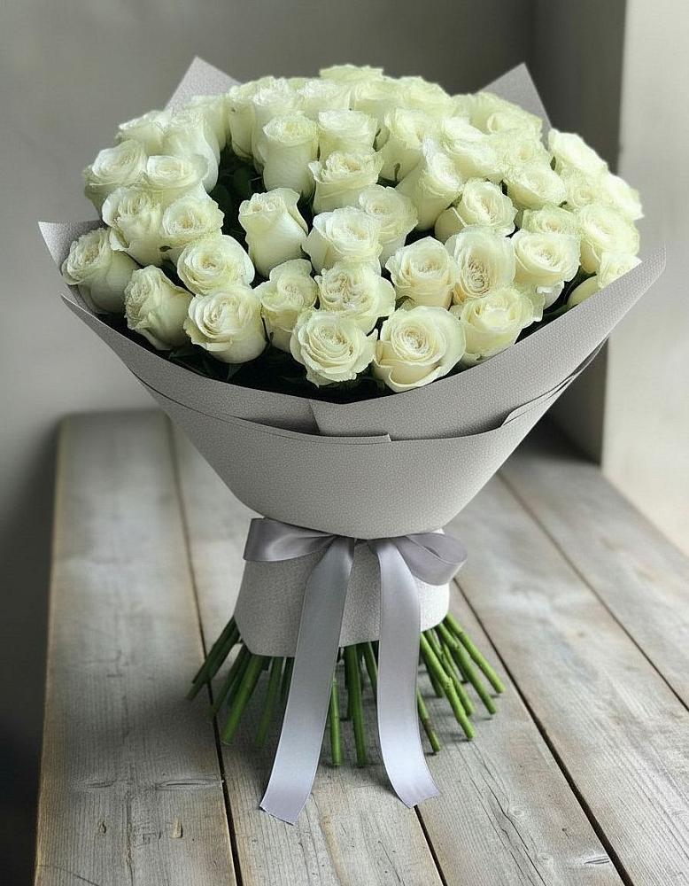 Букет 35 Белых роз в Беленькое