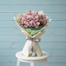 Букет цветов из:  Орхидеи и Розы в Беленькое