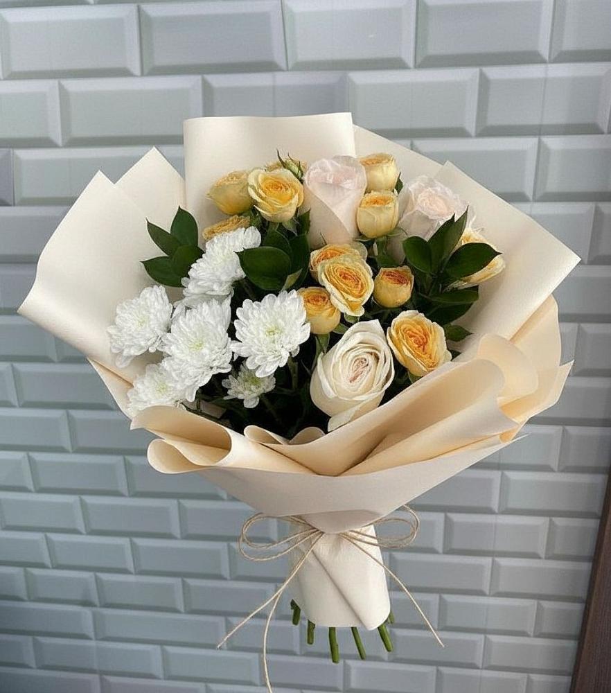 Букет цветов из: Розы и Хризантемы в Беленькое