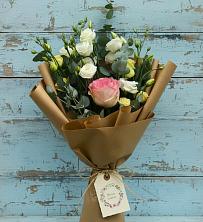Букет цветов из:  Розы и Лизиантусы в Беленькое