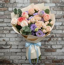 Букет цветов из:  Розы, Лизиантусы и Гвоздики #REPLACE_PRED# Беленькое