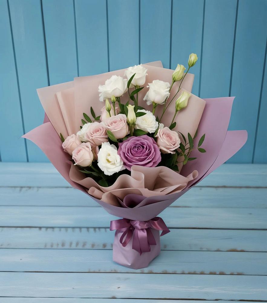 Букет цветов из: Розы и Лизиантусы в Беленькое